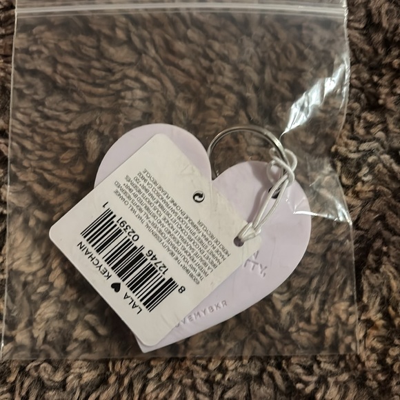 NWT Bkr LALA Heart Keychain w/embossed words on the back silicone - Picture 3 of 5